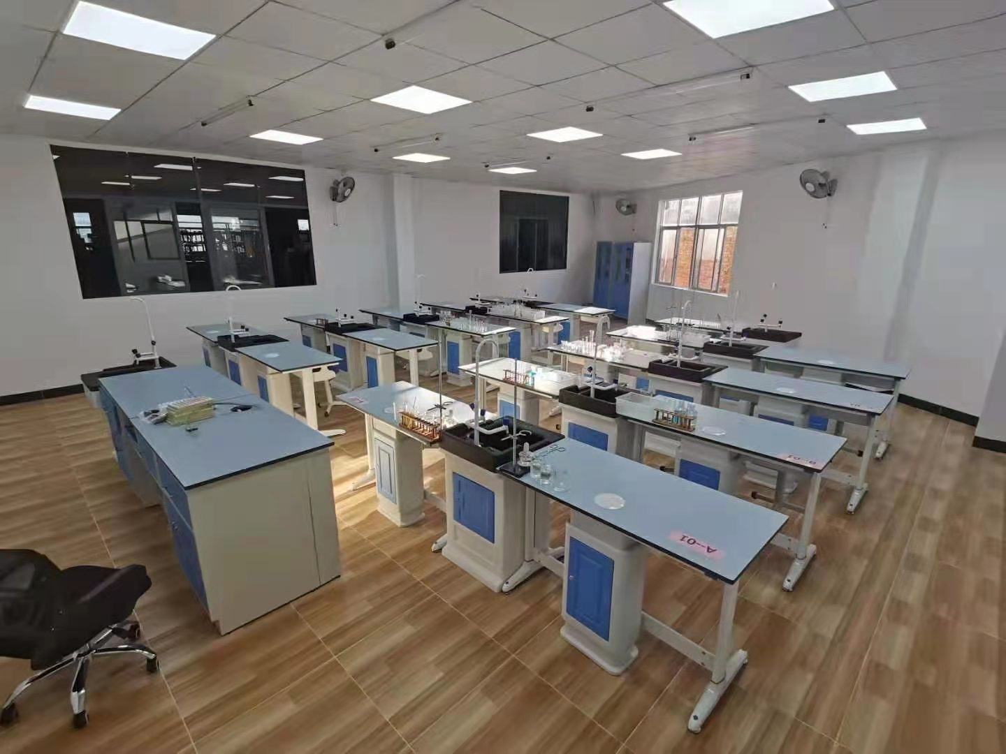 初高中理化生新型實驗室