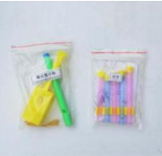 小樂器：橡皮筋吉他，鳥笛，排蕭